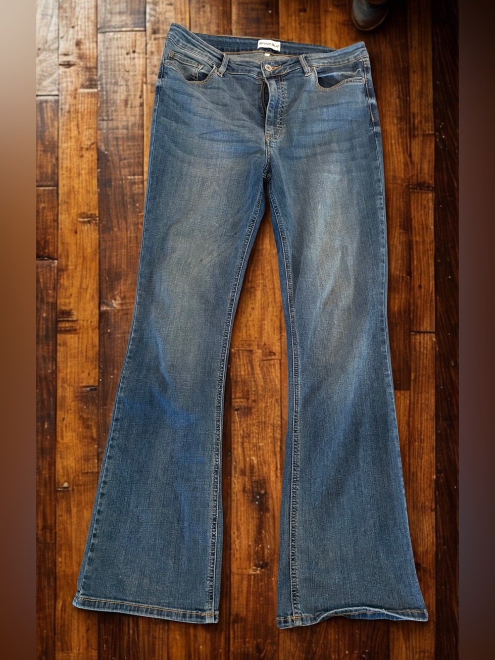 Studio Blue Flare Jeans Women’s Size 31 Medium Wash Stretch Denim Bootcut